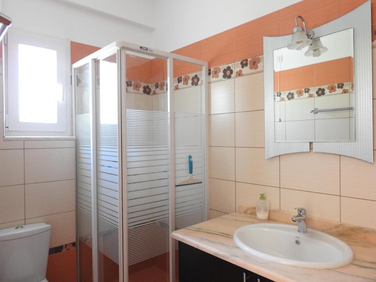 Athena Apartments Vitaládes Esterno foto